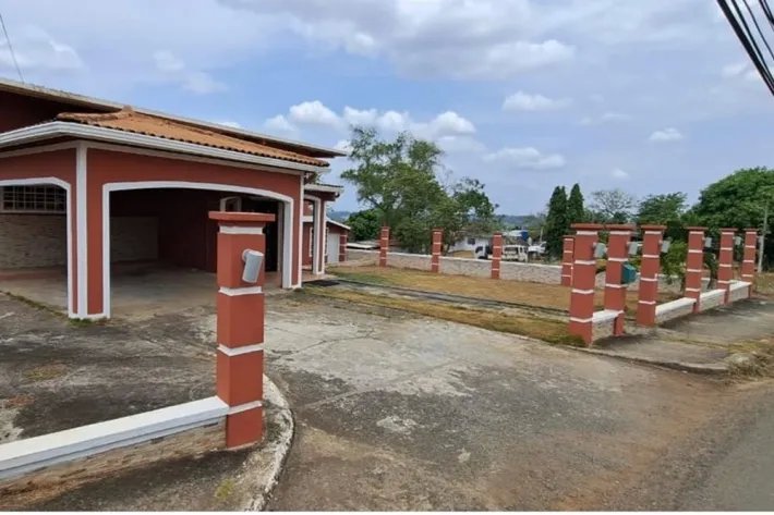 Se vende casa de dos niveles en La Chorrera, Panamá Oeste
