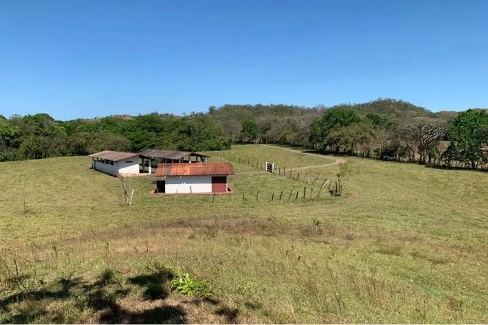 Horse and cattle farm for sale in Playa Hicaco, Santa Catalina, Veraguas