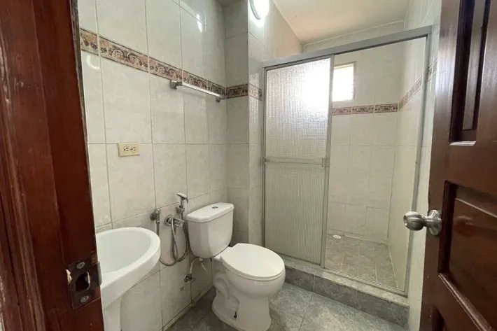 Venta de casa con dos residencias independientes en Betania, Panamá