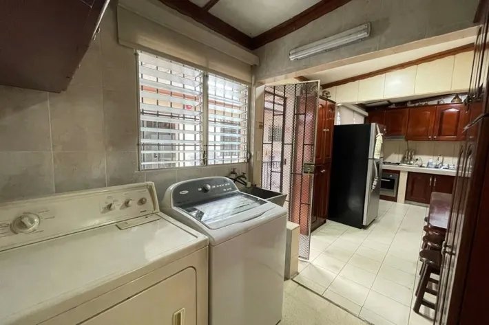 Venta de casa con dos residencias independientes en Betania, Panamá