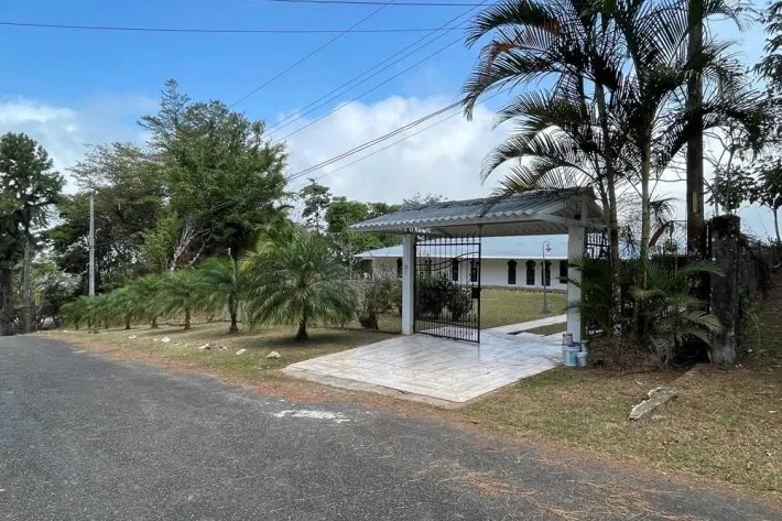 Venta de casa en Cerro Azul, Panamá