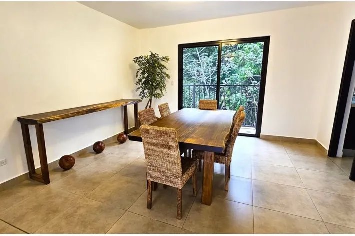Se alquila apartamento en Embassy Village, Clayton, Panamá