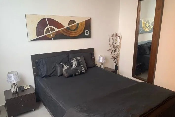 Furnished apartment with sea view for rent in Balboa Avenue