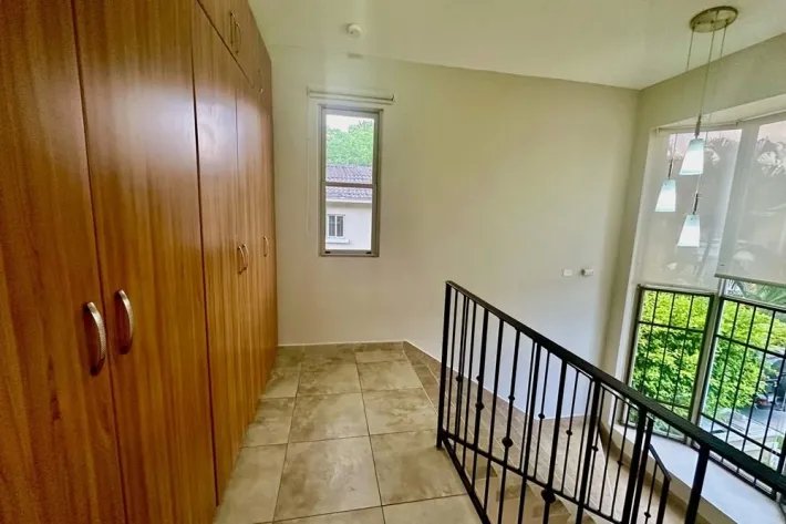 House for sale in Embassy Gardens, Clayton
