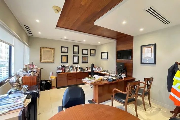 Venta de oficina en Avenida Federico Boyd, Panamá