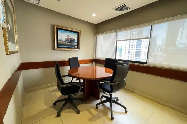 Venta de oficina en Avenida Federico Boyd, Panamá