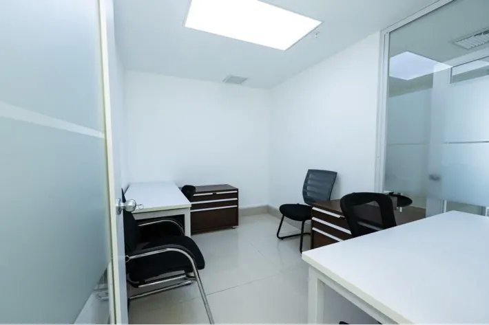 Office for rent at Bicsa Tower, Balboa Avenue