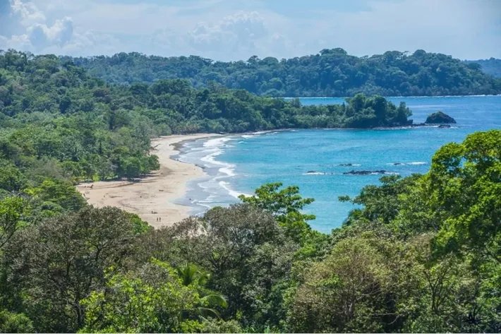 Se vende lujoso apartamento con vista al mar en Bocas del Toro