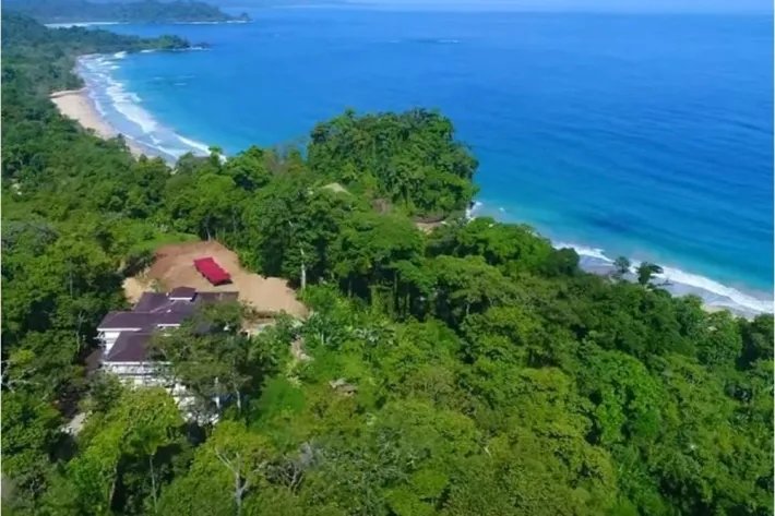 Se vende lujoso apartamento con vista al mar en Bocas del Toro