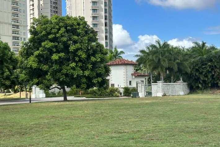 Lotes de terreno para venta en Península Estates, Santa Maria Golf  Country Club
