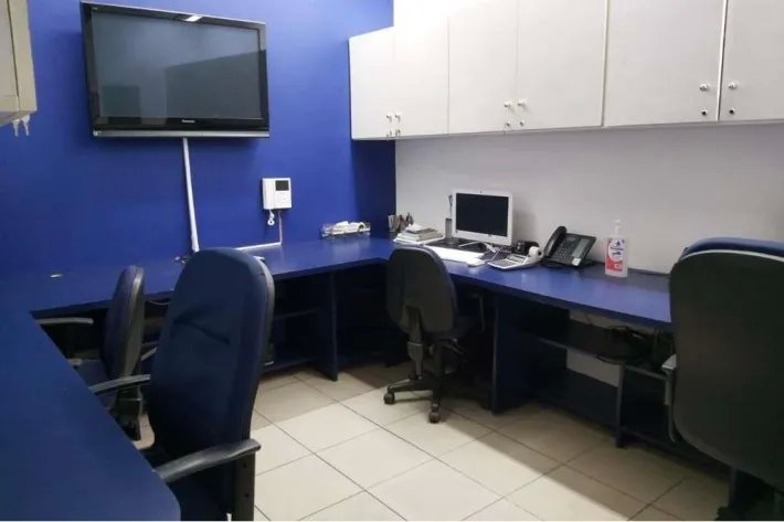 Se alquila oficina amoblada en Hi-Tech Plaza, Obarrio