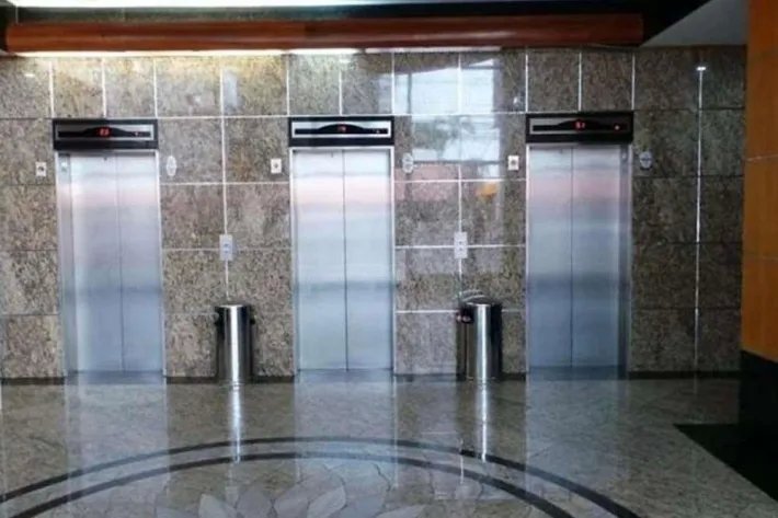 Se alquila oficina amoblada en Hi-Tech Plaza, Obarrio