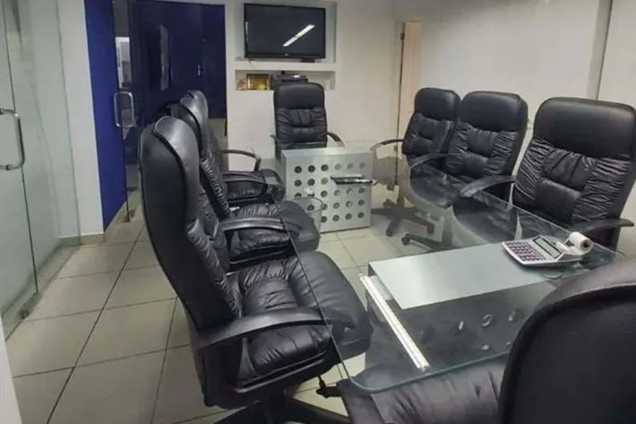 Se alquila oficina amoblada en Hi-Tech Plaza, Obarrio