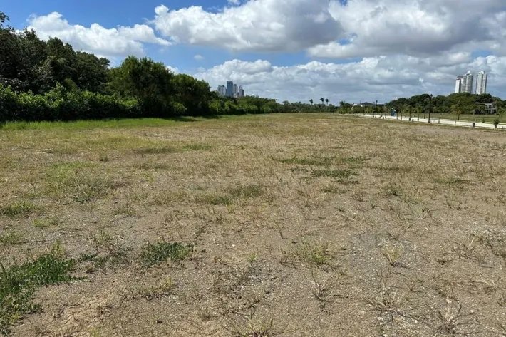 Lotes de terreno para venta en Península Estates Santa Maria Golf  Country Club.