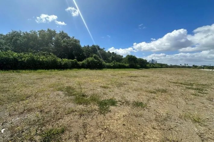 Lotes de terreno para venta en Península Estates Santa Maria Golf  Country Club.