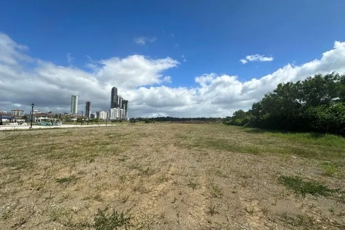 Lotes de terreno para venta en Península Estates Santa Maria Golf  Country Club.
