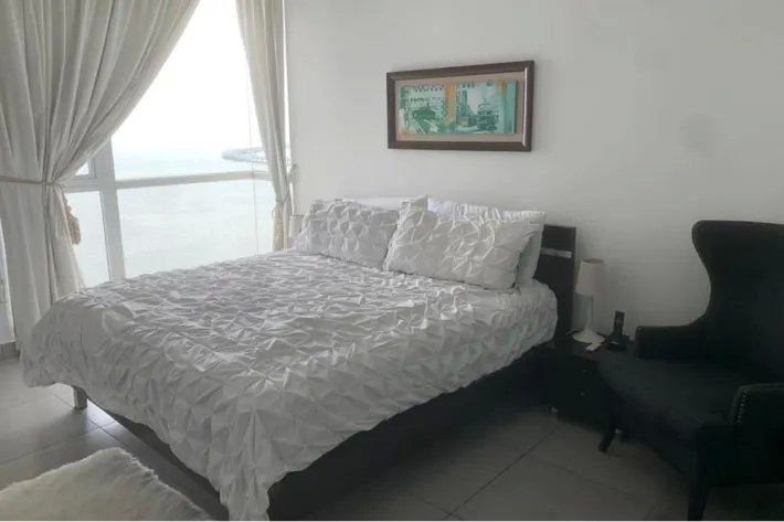 Se alquila lujoso apartamento en PH Element, Avenida Balboa