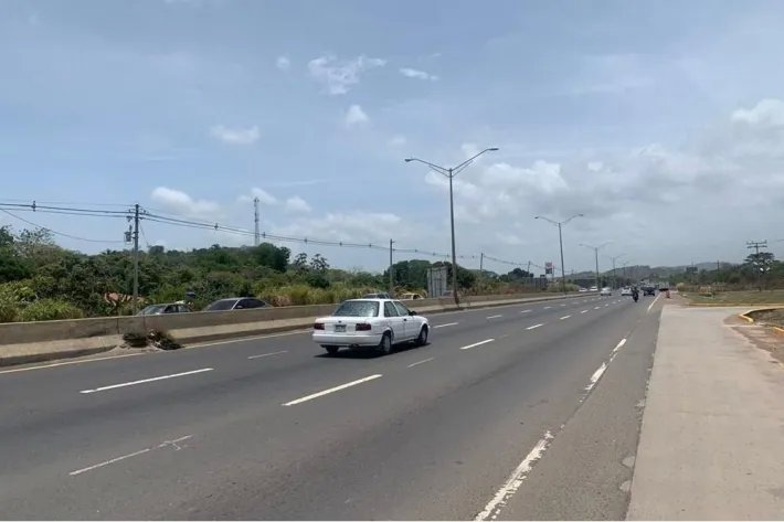 Alquiler de galera parque industrial panawest La Chorrera