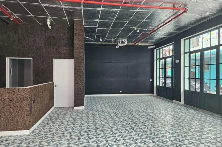 Venta de Local Comercial en Santa Ana, Panamá