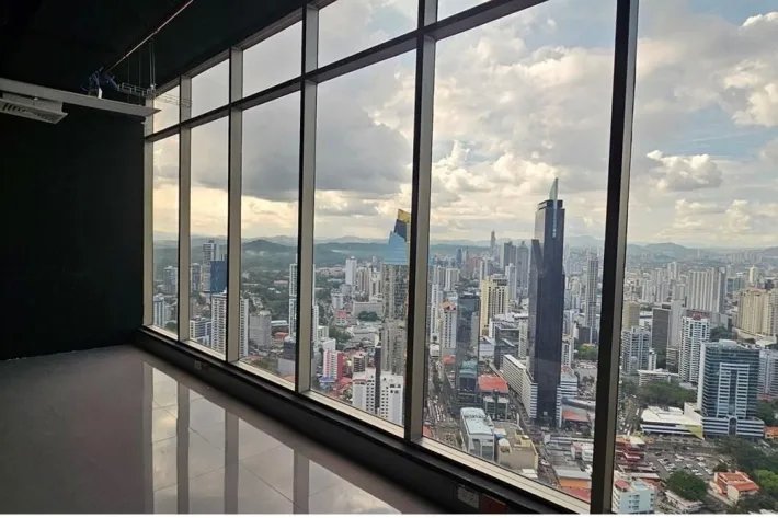 Oficina de piso completo en alquiler en Torre BICSA, Avenida Balboa