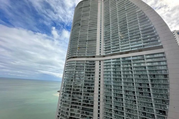 Venta de apartamento en Grand Tower, Punta Pacifica