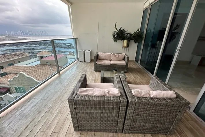 Venta de apartamento en PH Grand Tower, Punta Pacifica