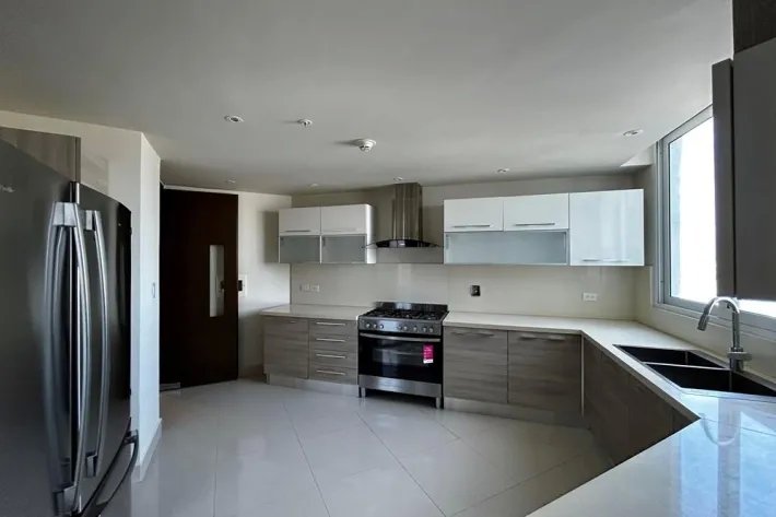 Apartamento amoblado en venta en Costa del Este, Panamá