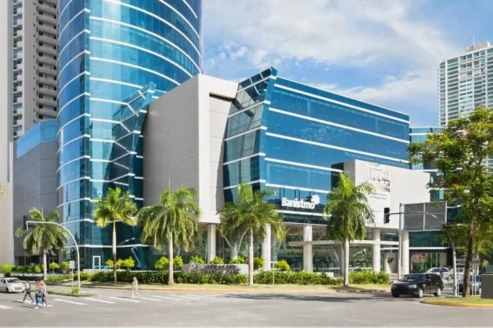 Se alquila oficina amoblada en Costa del Este, Panamá
