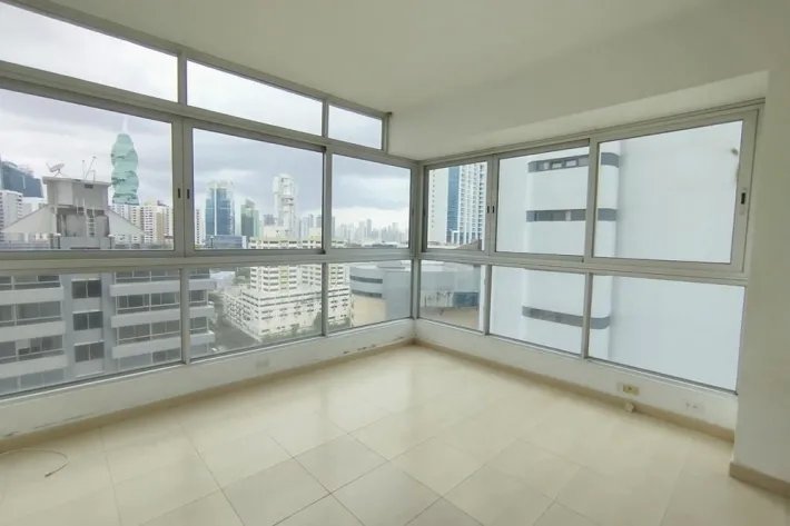 Venta de apartamento en Avenida Balboa, Panamá