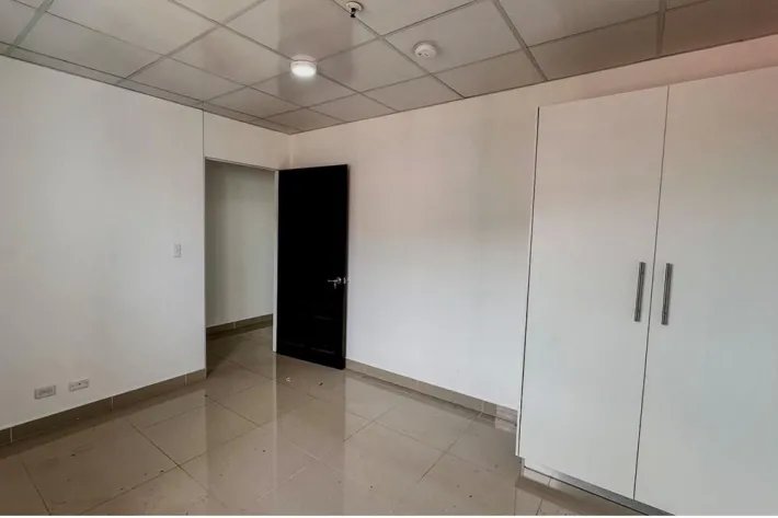 Se vende edificio en Río Abajo, Río Abajo