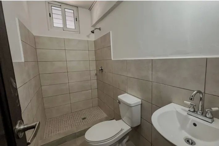 Se vende edificio en Río Abajo, Río Abajo