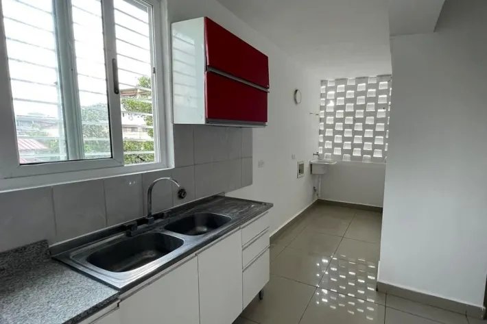 Se vende edificio en Río Abajo, Río Abajo