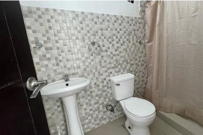 Se vende edificio en Río Abajo, Río Abajo