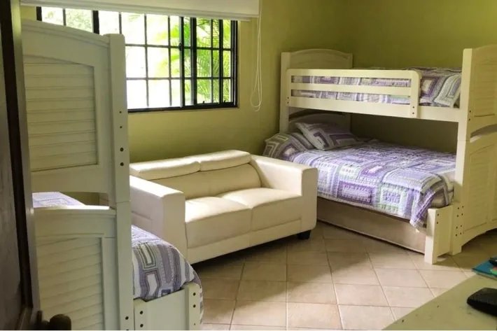 Venta de casa de playa en Costa Esmeralda, San Carlos