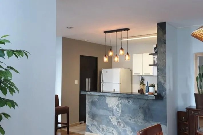 Apartamento amoblado en alquiler en Avenida Balboa, Panamá