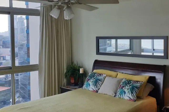 Apartamento amoblado en alquiler en Avenida Balboa, Panamá