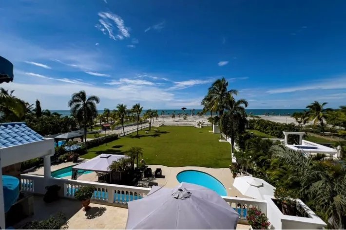 Se vende dúplex frente al mar en Playa Blanca, Río Hato