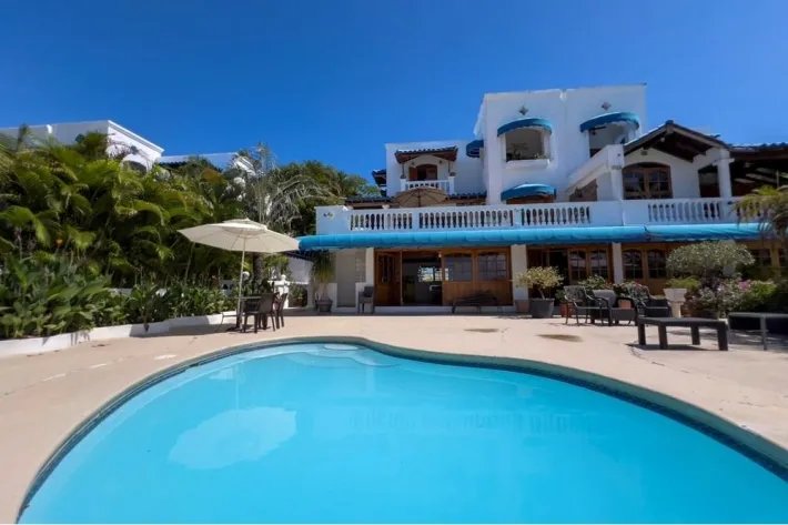 Se vende dúplex frente al mar en Playa Blanca, Río Hato