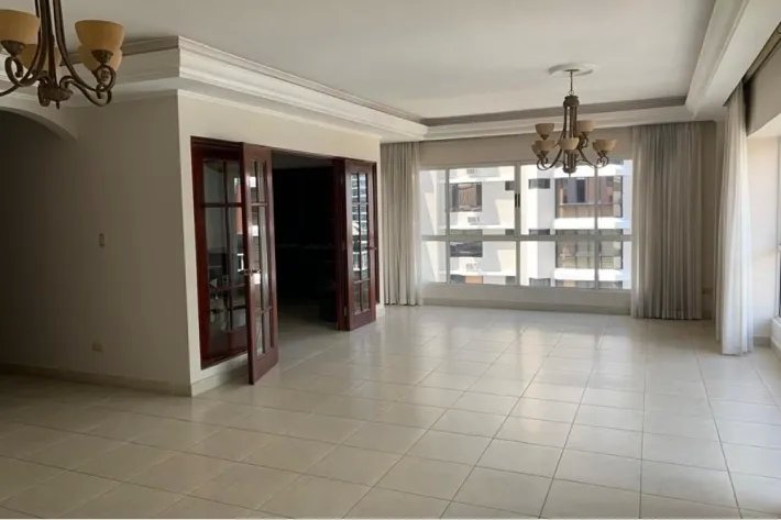 Venta de apartamento en PH Victoria Tower, Obarrio