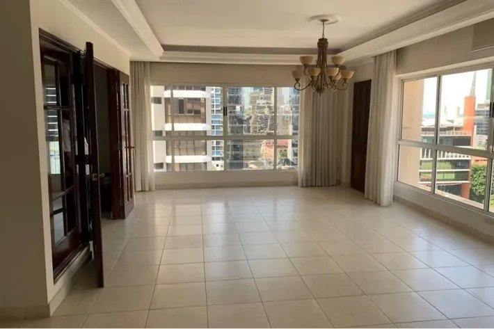 Venta de apartamento en PH Victoria Tower, Obarrio