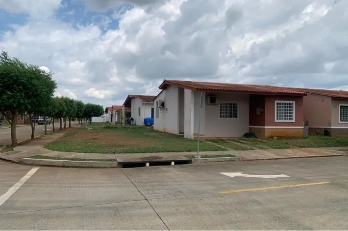 Venta de casa en Arboledas, Los Castaños, La Chorrera
