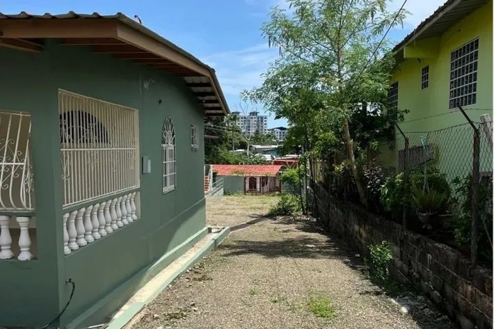Venta de casa comercial en Juan Díaz, Panamá