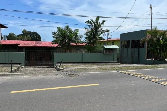 Venta de casa comercial en Juan Díaz, Panamá