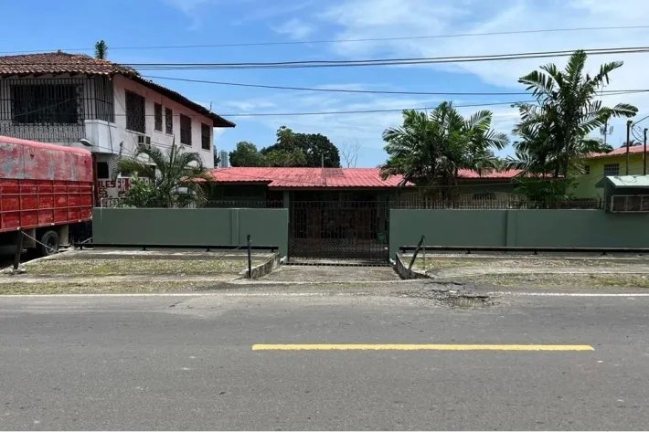 Commercial house for sale in Juan Díaz, Panama