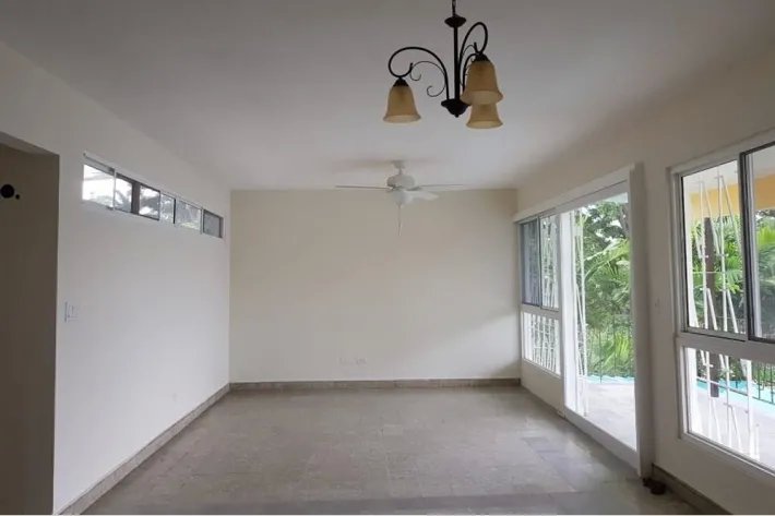 House for sale in Villa Caceres, Betania
