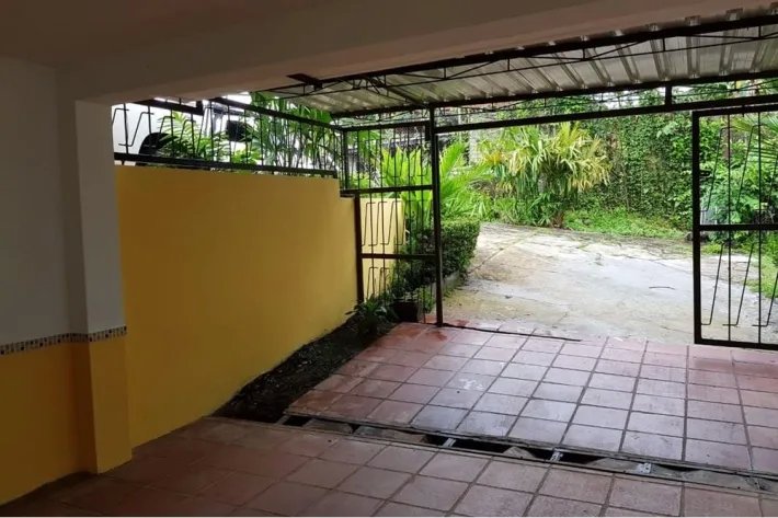 House for sale in Villa Caceres, Betania