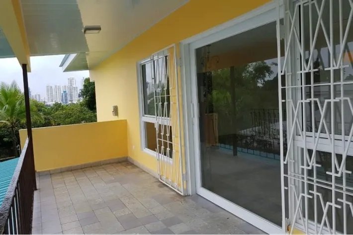 House for sale in Villa Caceres, Betania