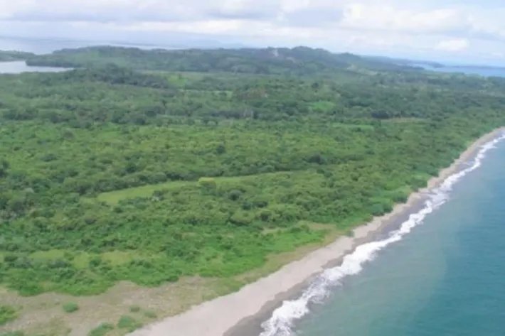 Sale of Boca Brava Island, Gulf of Chiriqui Panama
