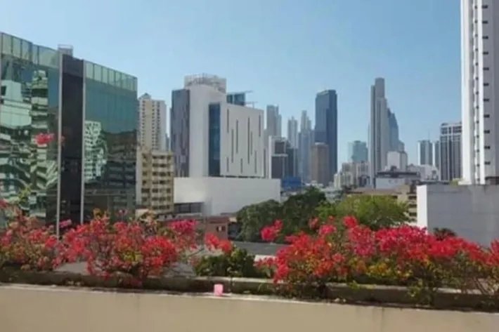 Venta de apartamento en El Cangrejo, PH PortoBello