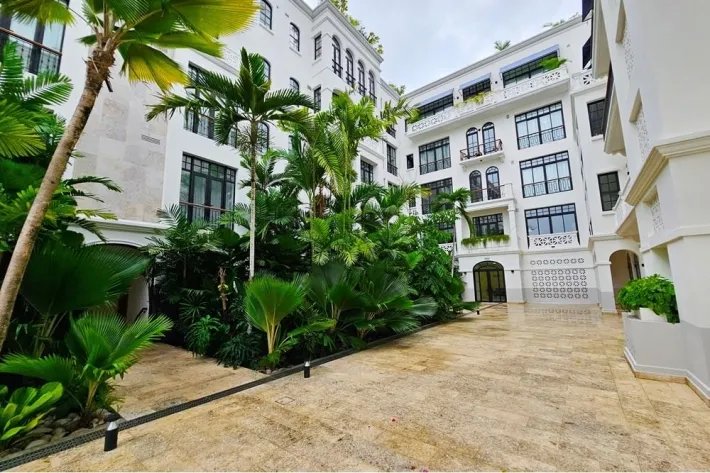 Apartamento en venta en el Casco Antiguo, Santa Familia